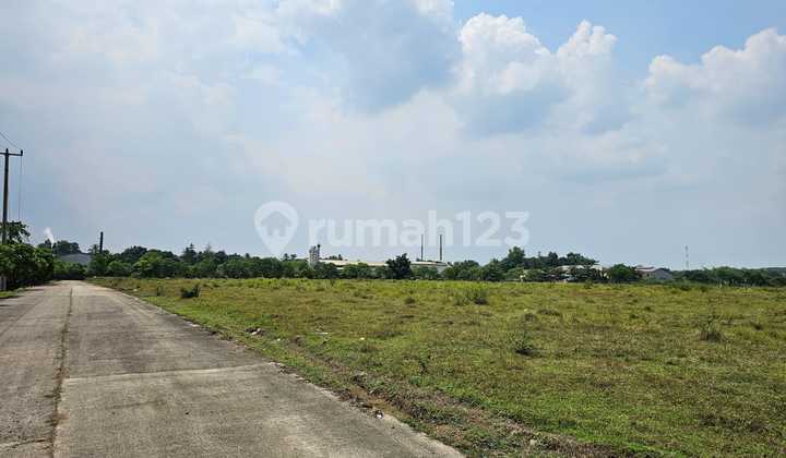 Land in a Strategic Location Cikande Cda Area, 10.5 Hectares with SHM Certificate. Land in a Strategic Location Cikande Cda Area, 10.5 Hectares with SHM Certificate.
