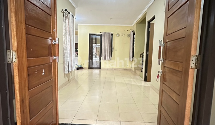 Rumah Cantik 2 Lantai Posisi Hoek Siap Huni Shm 2