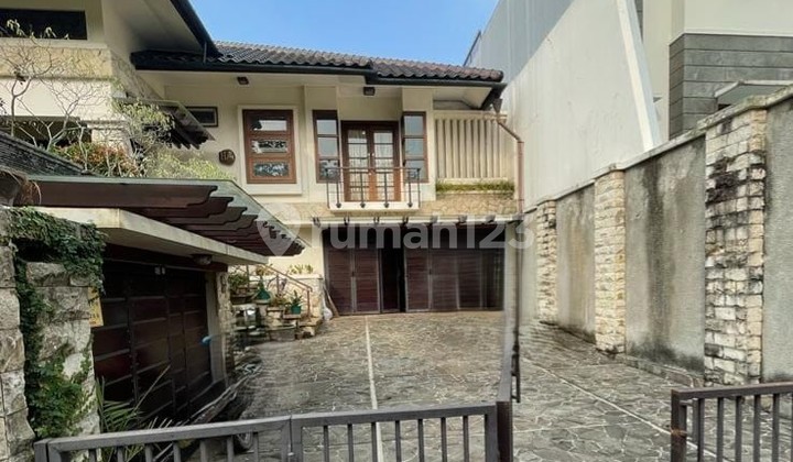 Rumah Cantik Best View BSD, Suasana Tenang Nyaman, Siap Huni