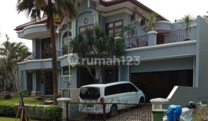 For Rent Beautiful House with Lake and Golf Course View in BSD, Swimming Pool Included. For Rent Beautiful House with Lake and Golf Course View in BSD, Swimming Pool Included.