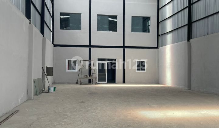 AUTO PROFIT !! Warehouse in a strategic location with existing office space