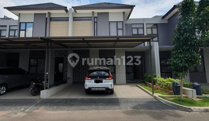 2-Story House in Grand Wisata 2