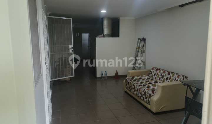 Runah Di Jual 3 Lantai Di Permata Buana 2