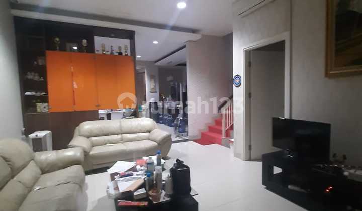 Dijual.rumah Di Green Lake Jakar Barat