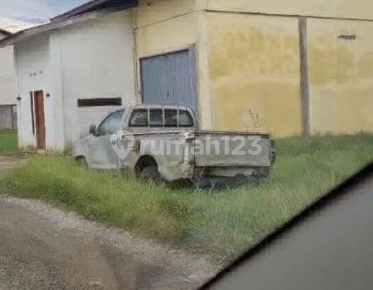 Strategic Warehouse Jl. A. Yani Pontianak