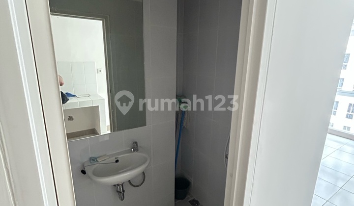 For Rent: Tokyo Riverside Studio Type Apartment Unfurnished 2