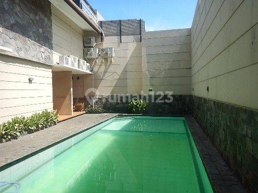 Tanah dan Bangunan eks Guest House di Jl. Cigadung Raya Bandung 1