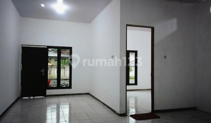 Siwalankerto Permai 2 Floors Many Rooms Suitable for Boarding House Employee Mess Near Petra Campus Kutisari Jemursari A Yani Rungkut Industrial 2