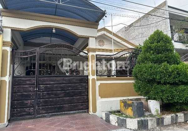 Well-Maintained 1.5-Story House Ready to Occupy in the City Center Near Merr Galaxy Mall, Close to Unair, Untag, Hang Tuah, Gubeng, Kertajaya, Araya, Klampis, Dharmahusada, Araya.