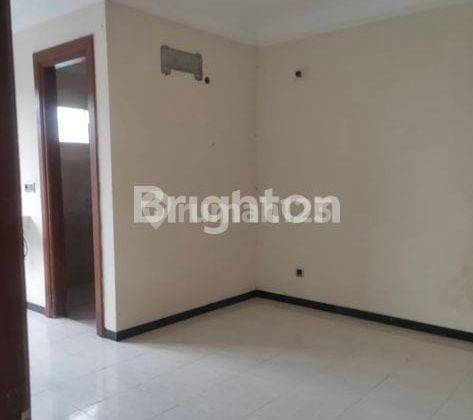 Rumah Jemursari Regency Baru Renov Siap Huni One Gate System
 Dekat Raya Prapen, Ubaya Tenggilis, Margorejo Plaza Marina, Kendangsari, Manyar, Nginden, Panjang Jiwo 2