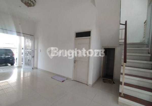 Cool Minimalist 2-Story House in Sidosermo Row 3 Cars Semi-Furnished Near Margorejo Plaza Marina Jemursari A. Yani Prapen Tenggilis Kendangsari Ubaya Petra Ngagel Central City 2