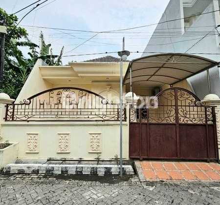Strategic and Comfortable 1-Story House in Mulyosari Near ITS, Unair, Sutorejo, Merr, Kenjeran, Pakuwon City, Babatan, Beach 1