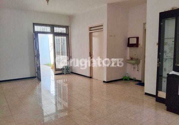 Rumah Nirwana Eksekutif Lokasi Depan Favorit Siap Huni Dekat Merr Rungkut, Superindo, Purimas, Baruk, Akses Tol, Transmart, Nginden, Panjang Jiwo 2