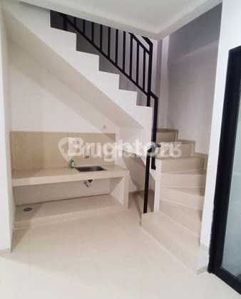 Eastern Park House Minimalist Modern Ready to Occupy 2 Floors Near Raya Merr, Keputih, Mulyosari, Its, Hang Tuah, Sukolilo Dian Regency Eastern Park House Minimalist Modern Ready to Occupy 2 Floors Near Raya Merr, Keputih, Mulyosari, Its, Hang Tuah, Sukolilo Dian Regency