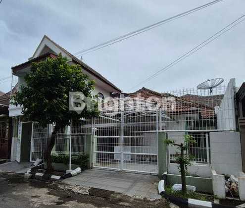 Premium Location House Sutorejo Prima One Gate System 1.5 Floors, Close to Raya Mulyosari Pakuwon City Kenjeran Galaxy Mall Merr Its Unair C, Wisma Permai, Babatan Beach, Kertajaya
