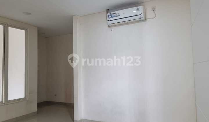 Dijual Sangat Murah Rumah Lavesh Full Renov di Harapan Indah Bekasi.