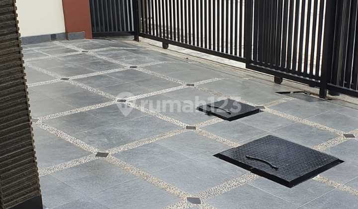 Dijual Rumah Siap Huni di Kawasan Premium Perumahan Sunter Agung - Podomoro, Lingkungan Tenang dan Strategis.