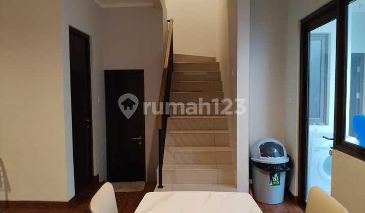 For sale: ready-to-occupy house within a cluster in Summarecon Bekasi. 2
