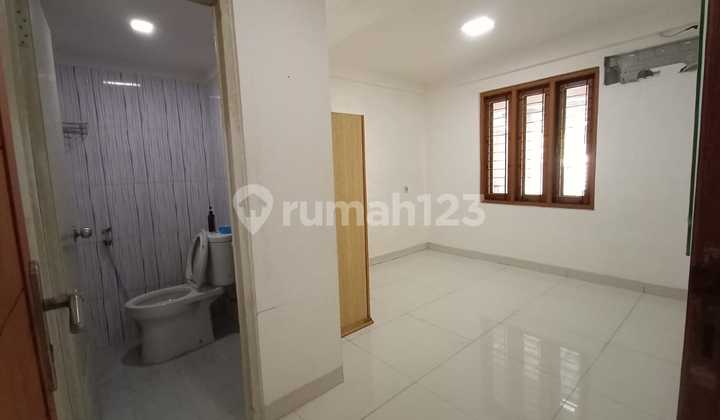 Dijual / Disewakan Rumah Siap Huni - Kelapa Gading, Jakarta Utara Dijual / Disewakan Rumah Siap Huni - Kelapa Gading, Jakarta Utara