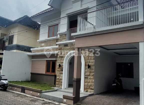 2-Story House in a Housing Complex in Seturan Caturtunggal, Depok, Sleman, Yogyakarta 2