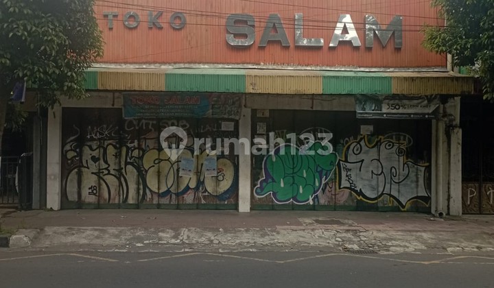 3-Storey Shop House in a Strategic Location on Jalan Wahid Hasyim, Ngampilan, Yogyakarta