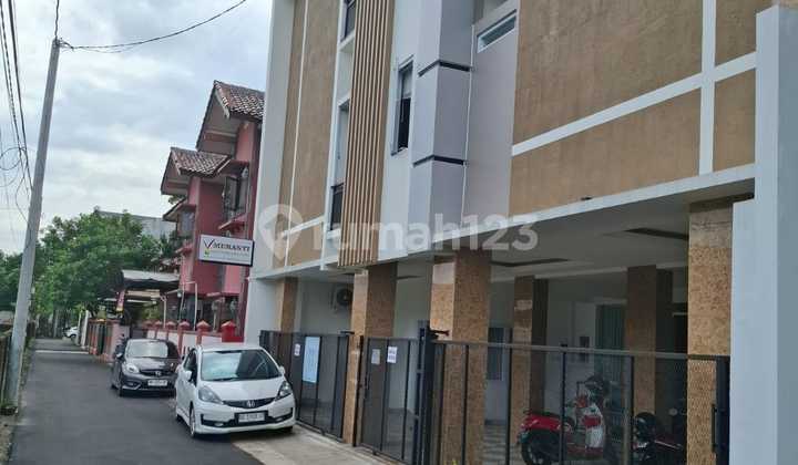 Kost Eksklusif 27 Kamar Lokasi di Kawasan Kampus di Seturan Depok Sleman