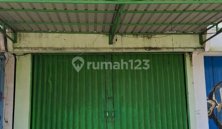 For Rent 2-Story Shop House in Strategic Location on Jalan Wates - Kasihan Bantul 2