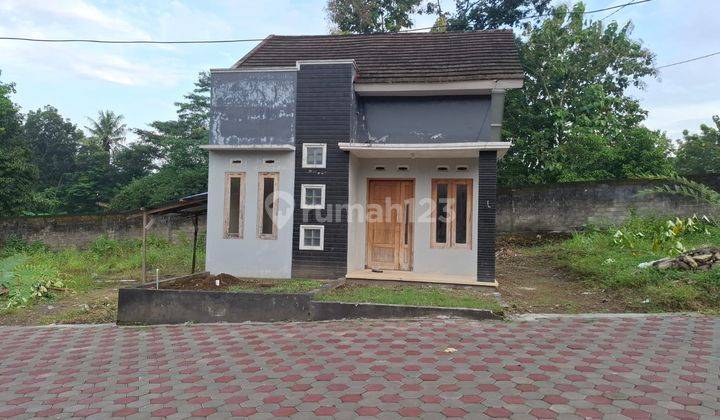 Rumah Tinggal Minimalis Lokasi di Daerah Argorejo Sedayu Bantul. 1