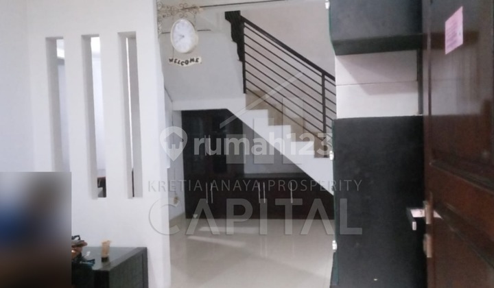 Beautiful House Like New in Batu Indah Bandung Suitable for Business or Residence 2