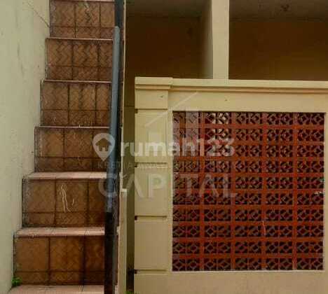 Ready-to-Occupy House with Hook Position in Muara Kota Bandung Complex 2