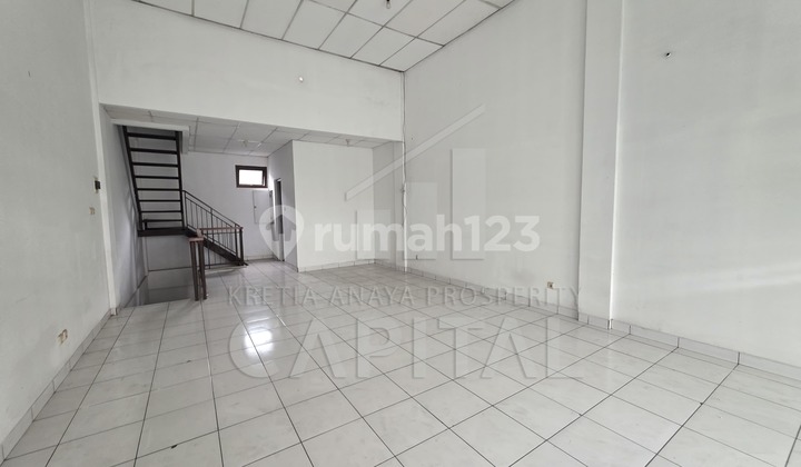 2-Story Shop House Ready for Business on Main Road Mekarwangi, Near Yogya Supermarket 2