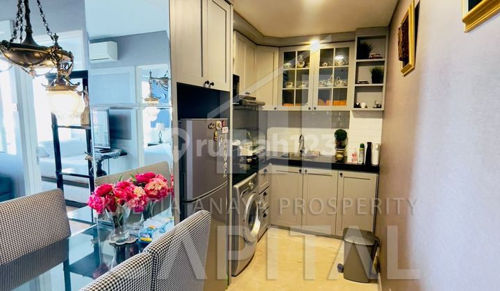 Unit Cakep 2 BR Pool view Classic Style di Landmark Residence Tower A lantai 5