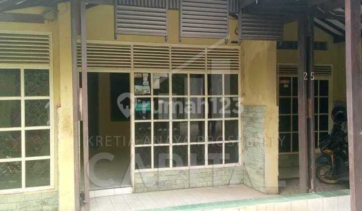 Ready-to-Occupy House with Hook Position in Muara Kota Bandung Complex 1