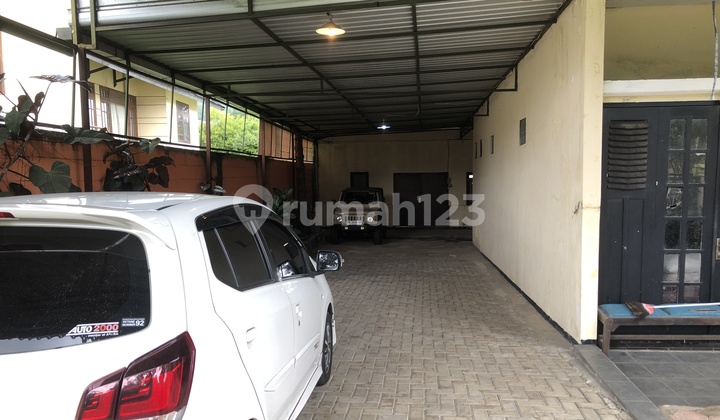 Rumah Villa Kos Dekat Museum Angkut Batu 2