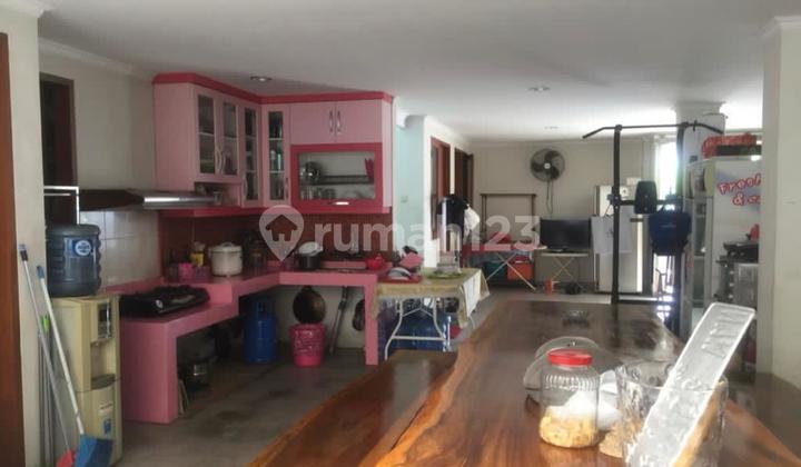 Beautiful 3-Story House Ready to Occupy in Premium Location at Pondok Indah Niaga Hijau - South Jakarta 2