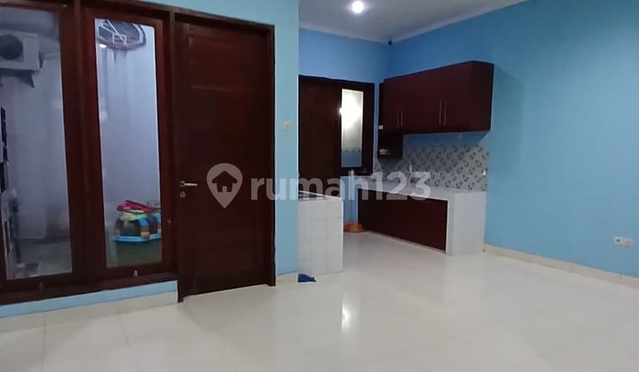 Ready-to-Live 2-Story Rental House in a Strategic Location in Bintaro Jaya - South Tangerang