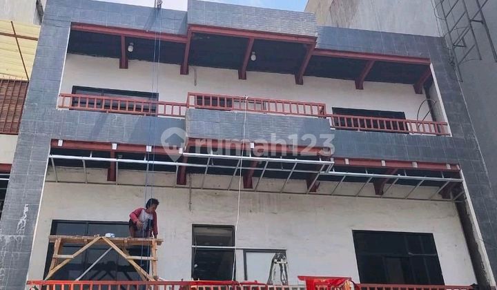 Kost for Sale 31 Rooms in Mangga Besar Potential Income 80 Million/Month 1