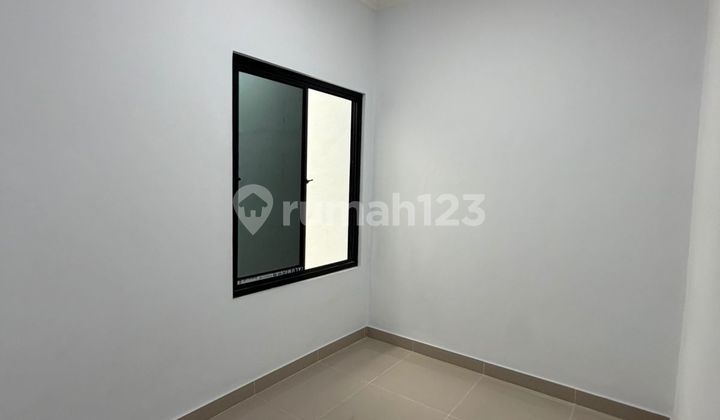 2-Story Shophouse in Poris, Ready to Use, Easy Access & Complete Environment