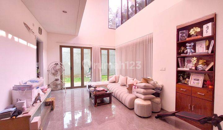 Rumah Idaman Pink yang Cantik dan Luas di Puri 11 Heritage Residence Karang Tengah 1