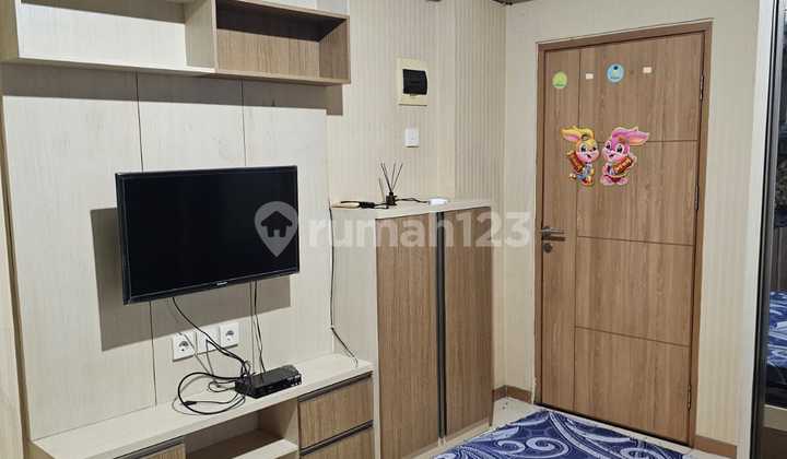Apartemen Semi Furnished Green Palm Posisi Hook, ada Akses Parkir Luas di Cengkareng 2