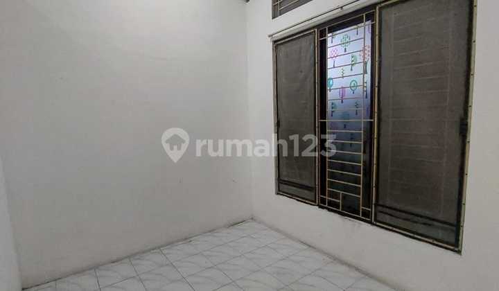 Rumah Hadap Barat Daya Bagus dan Strategis di Poris Tangerang Rumah Hadap Barat Daya Bagus dan Strategis di Poris Tangerang