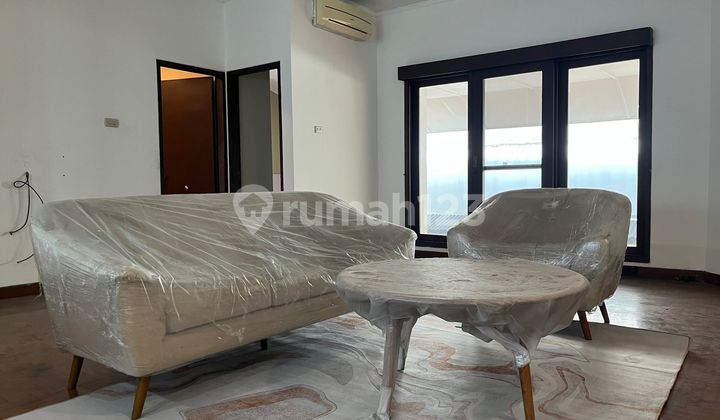 Hunian Luas 2 Lantai di Ancol dengan Pemandangan Indah - Harga Nego 2