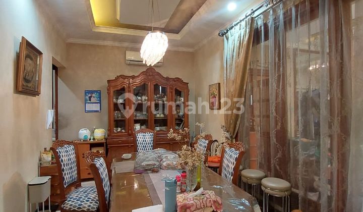 Harga Nego Sampai Deal! Rumah Mewah Semi Furnished Cocok untuk Keluarga Besar di Slipi Jakarta Barat Harga Nego Sampai Deal! Rumah Mewah Semi Furnished Cocok untuk Keluarga Besar di Slipi Jakarta Barat