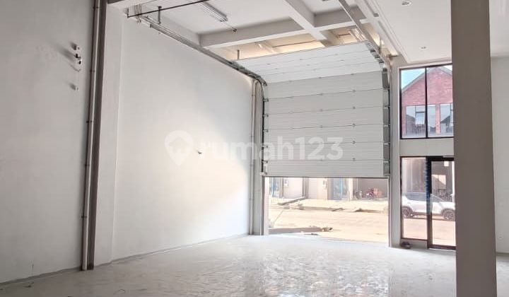 Rare Opportunity! Comfortable & Ready-to-Occupy Warehouse in Bizpark Rare Opportunity! Comfortable & Ready-to-Occupy Warehouse in Bizpark