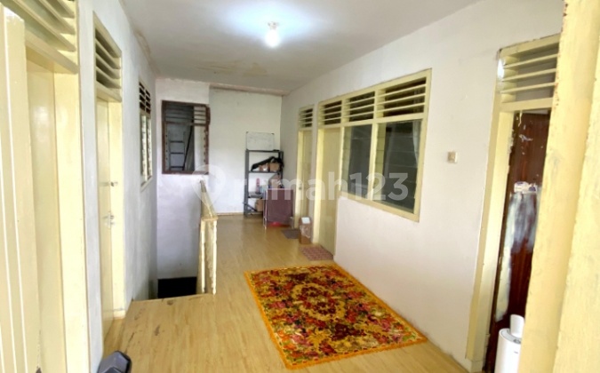 Rumah Bagus dan Luas 7 Kamar Sudah SHM di Tomang Utara 2