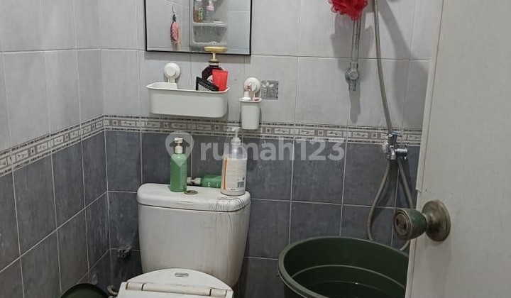 Negotiate Nice 2-Story Hook House in Taman Royal Tangerang 2