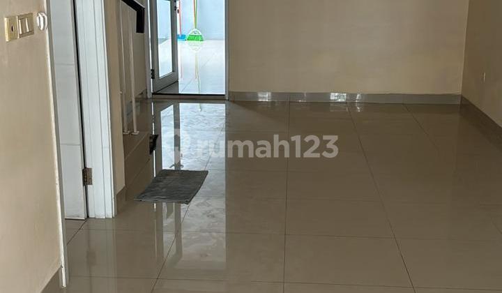 Rumah Luas dan Bagus dengan Harga Terjangkau dan Lokasi Strategis di Green Lake City Amerika Latin