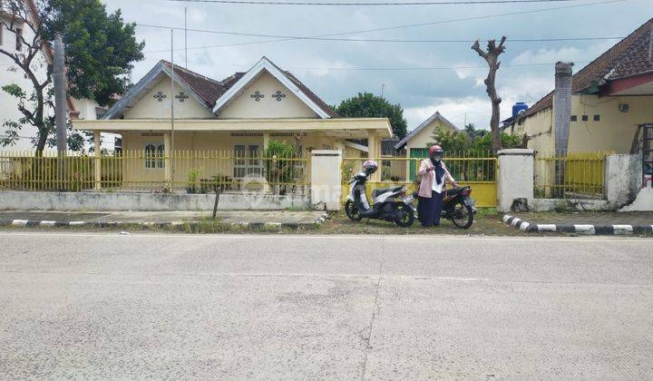 Dijual.rumah.di.pusat Kota Metro.lampung.dengan.halaman.luas 1