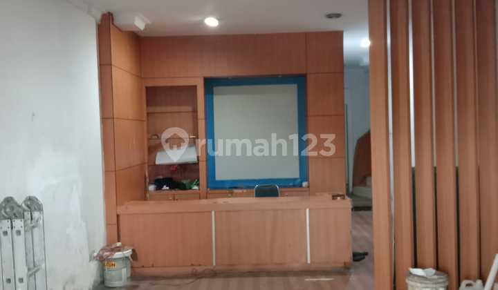 Strategic Shop House South Jakarta Near MRT 2