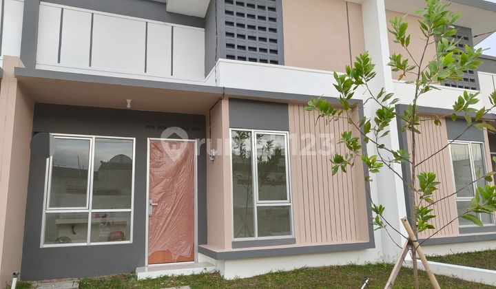 For Rent New House Podomoro City